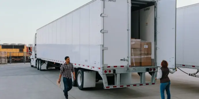 Saltillo, Coah. - Nuevo Laredo, Tmps. Caja Seca 53